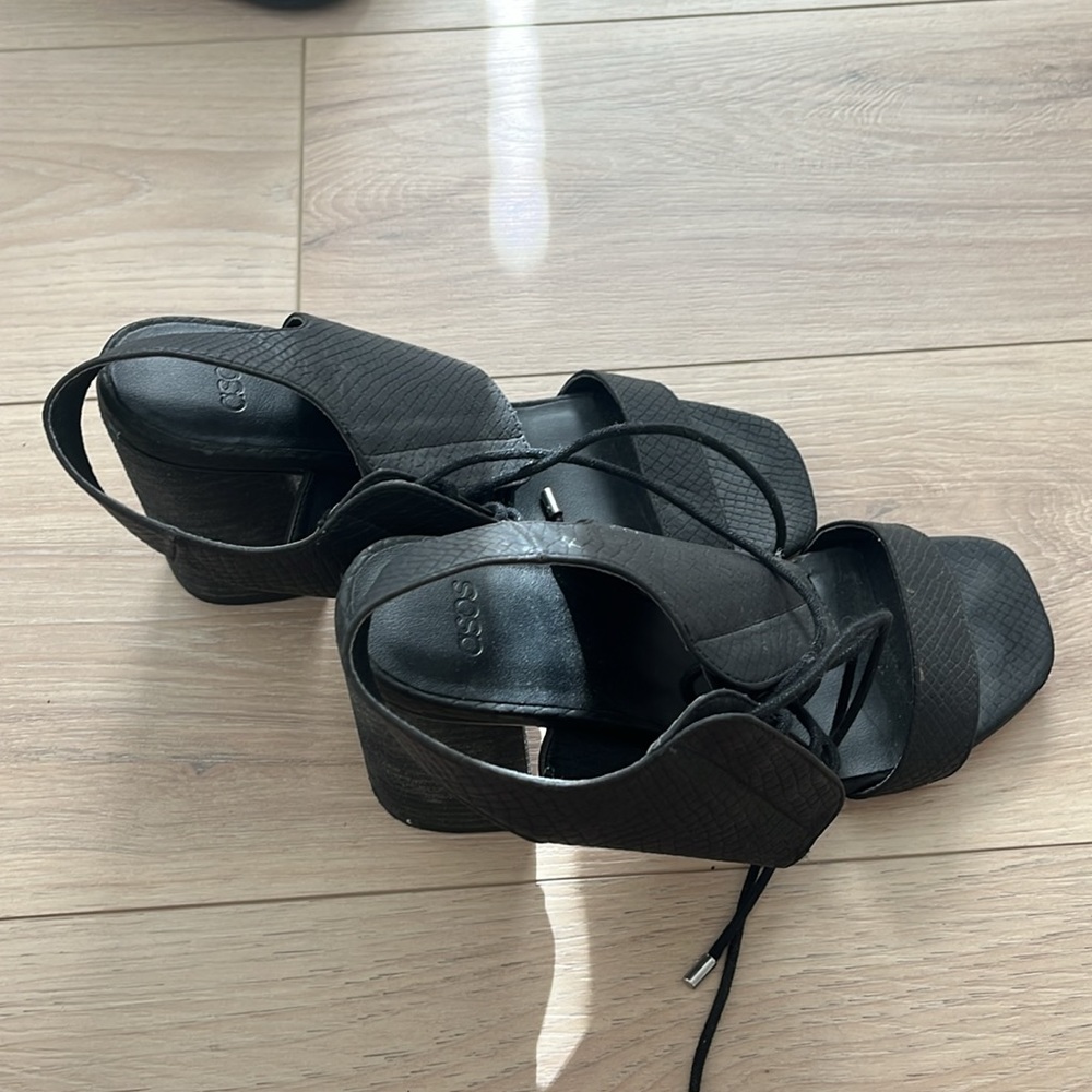 ASOS block heel - Picture 2 of 3
